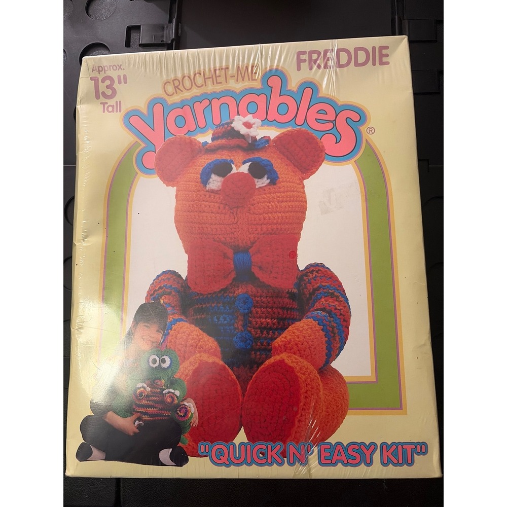 Spinrite Freddie Crochet-Me Yarnables Kit Unisex OS Orange New Vintage 13in Bear